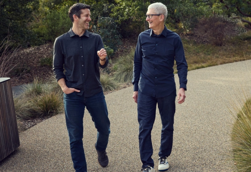 Apple меняет эпоху: Тим Кук уходит с поста CEO